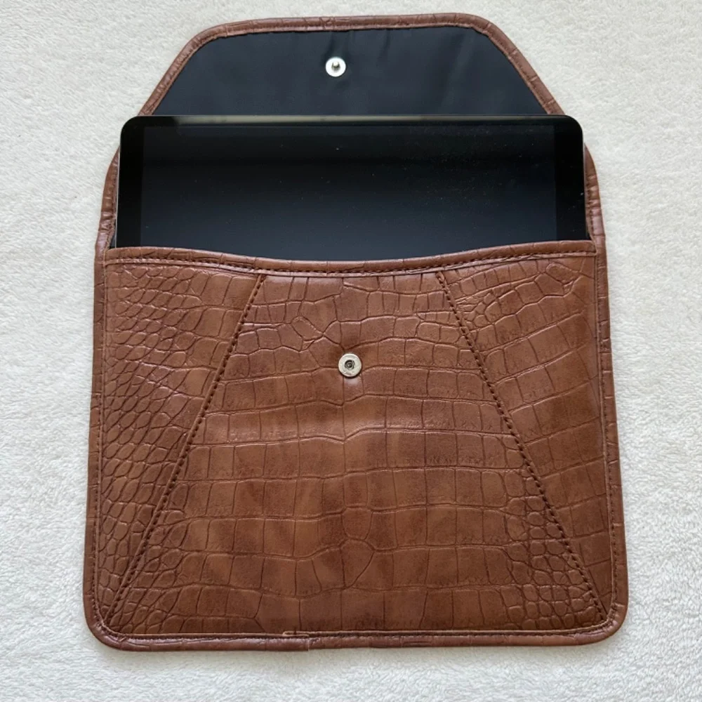 Protective Carry Case for Tablet / iPad EUC Vegan